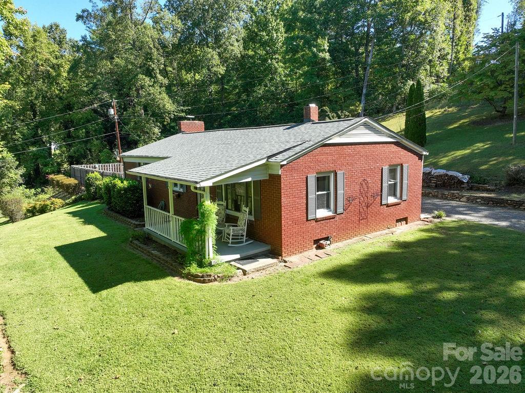709 Berry Place SW