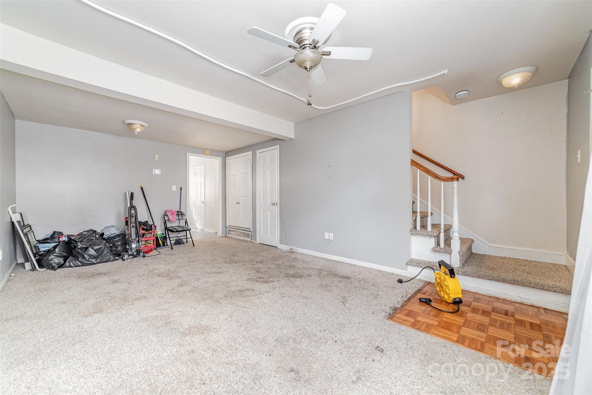 Carriage House - Residential