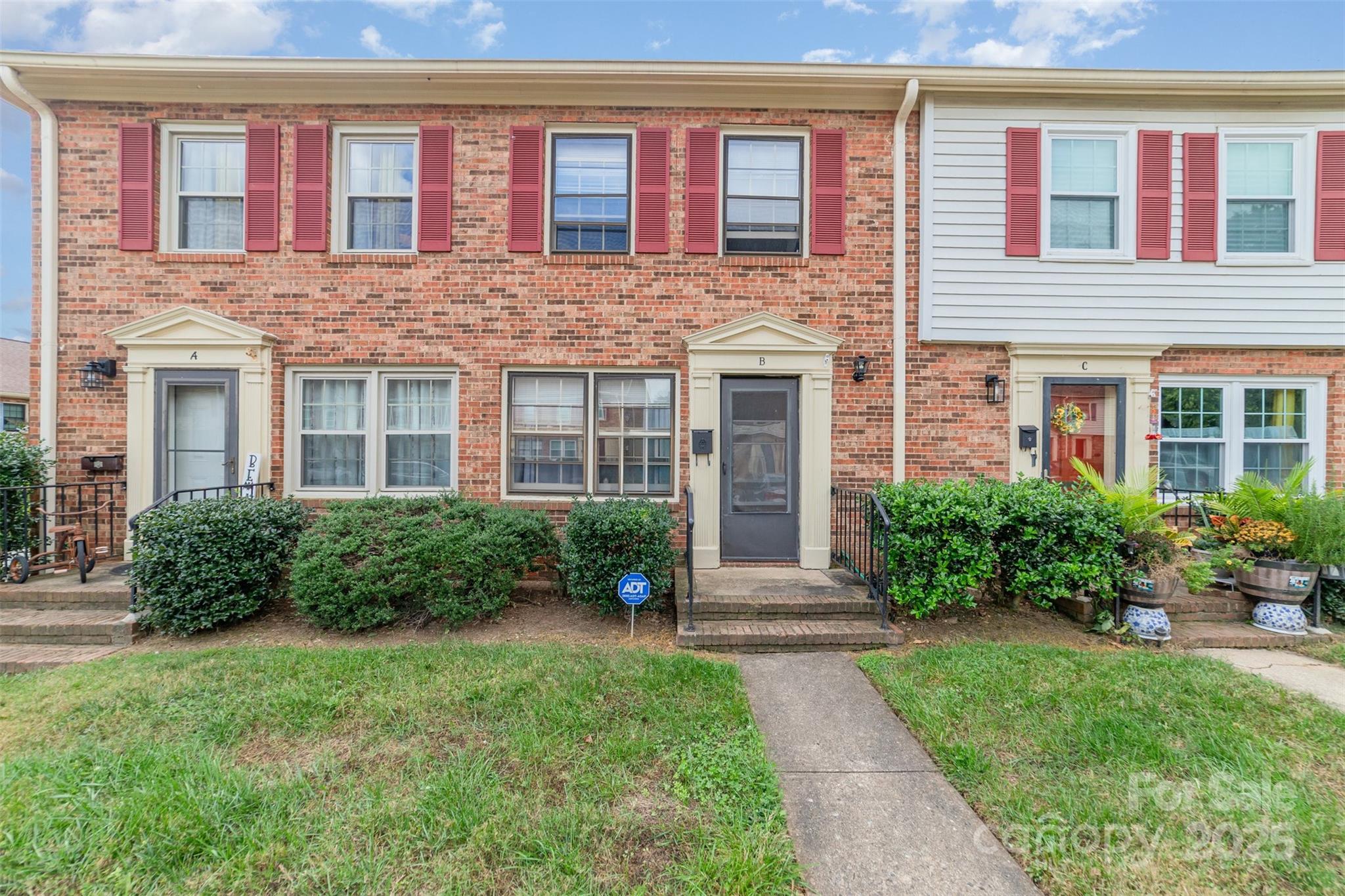 Carriage House - Residential