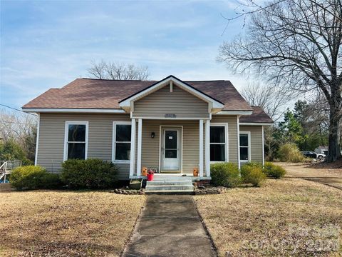 Photo of 130 Meadow Avenue NE, Concord, NC 28025 (MLS # 4347340)