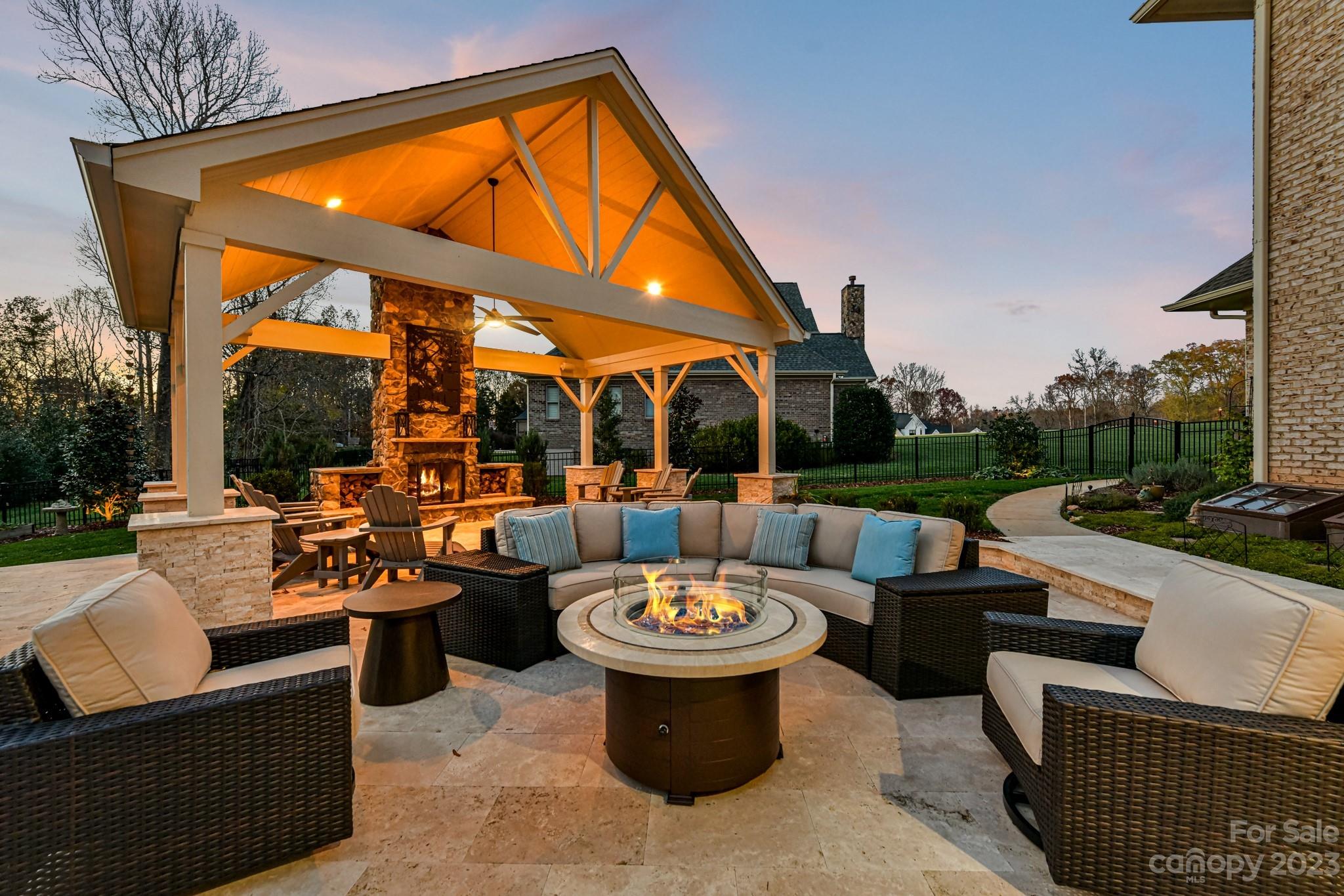 Tuscan Ridge - Residential