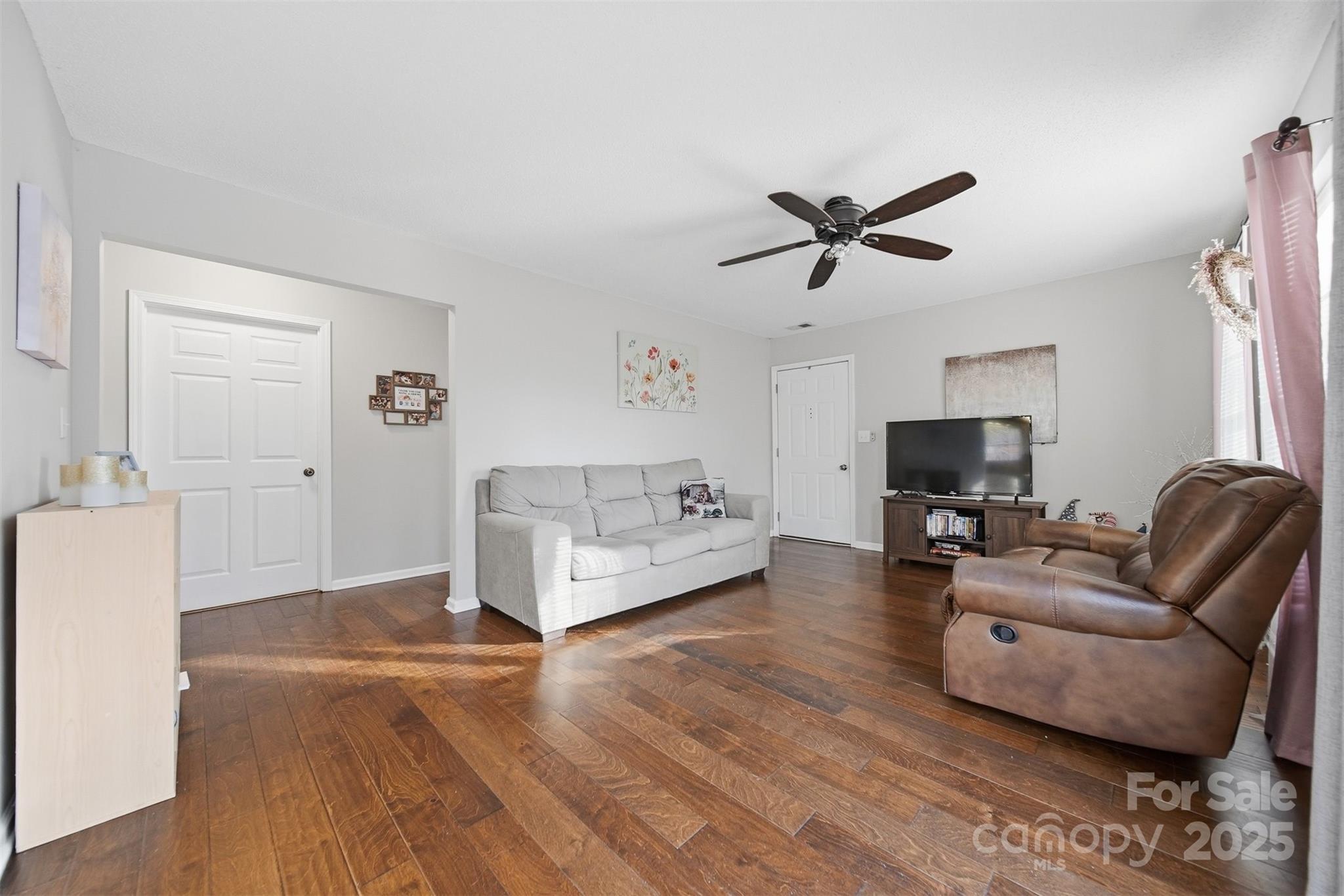 102 Brandywine Drive NE T1