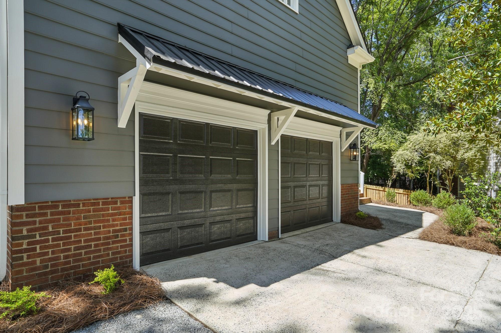2902 Notchview Court