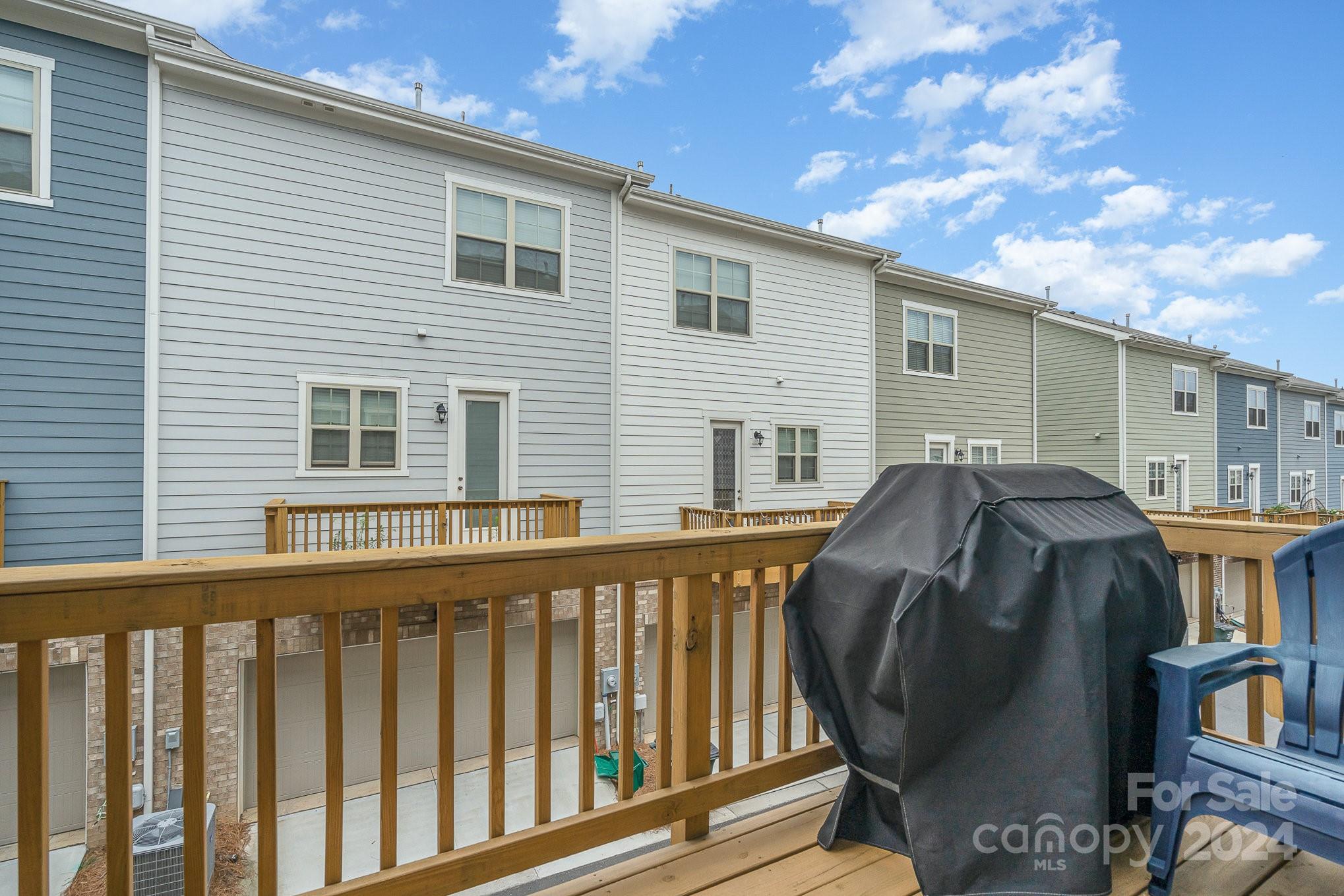 Hadley at Arrowood Station - Residential