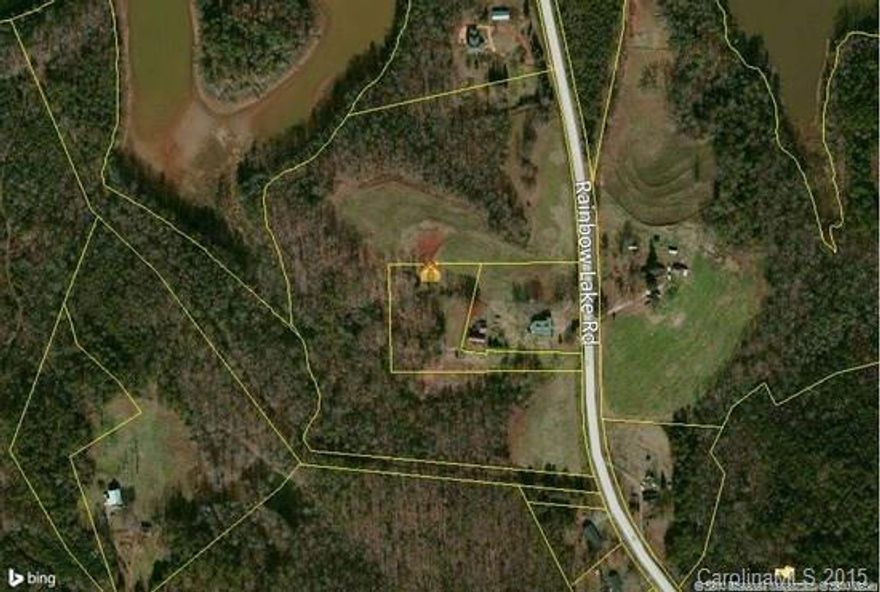 Large parcel well suited for horse farm or residential building site.  Mountain views and 565' of water front on South Pacolet Reservoir. Close to great schools. Motivated seller.