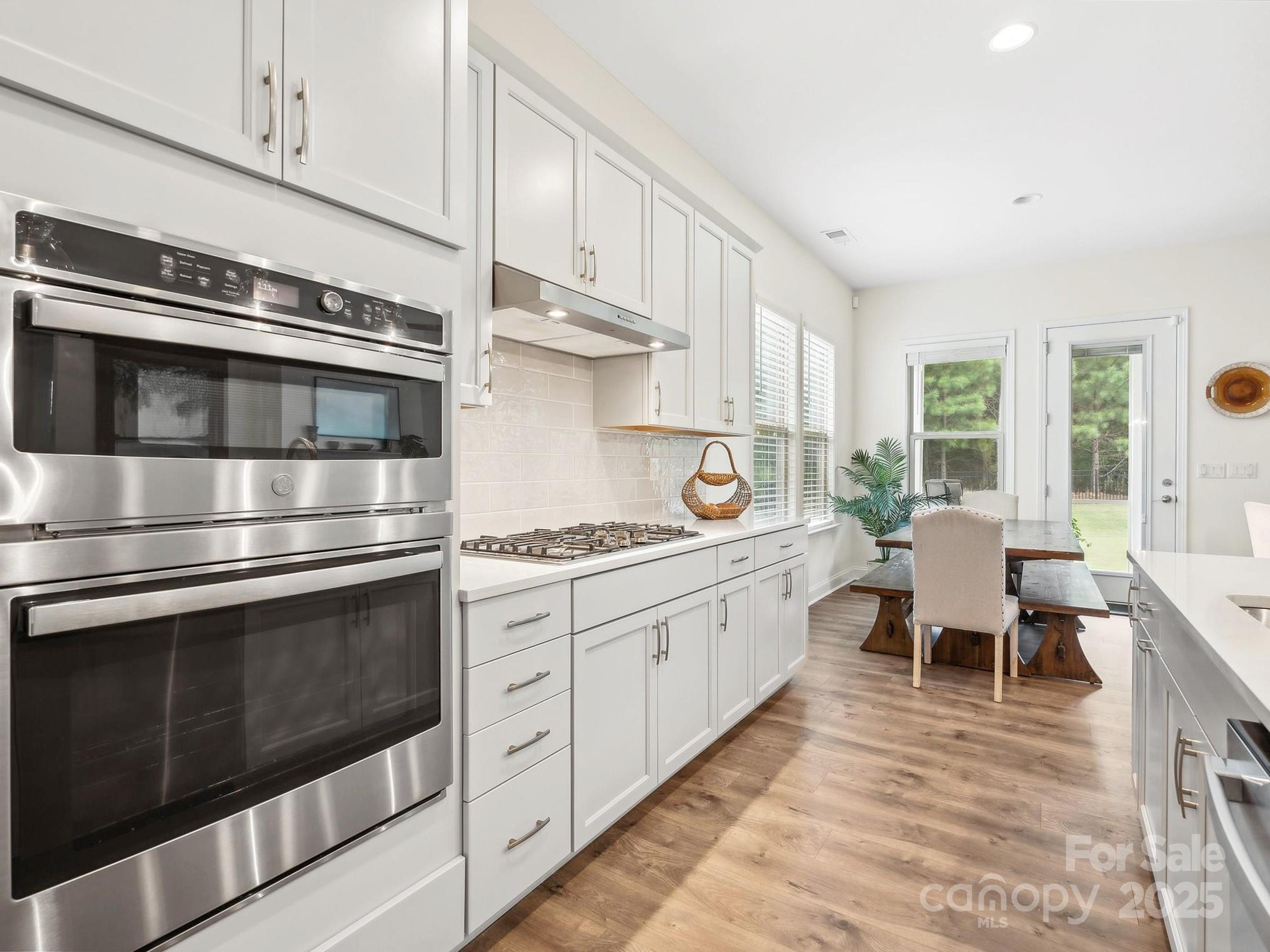212 Portrait Way