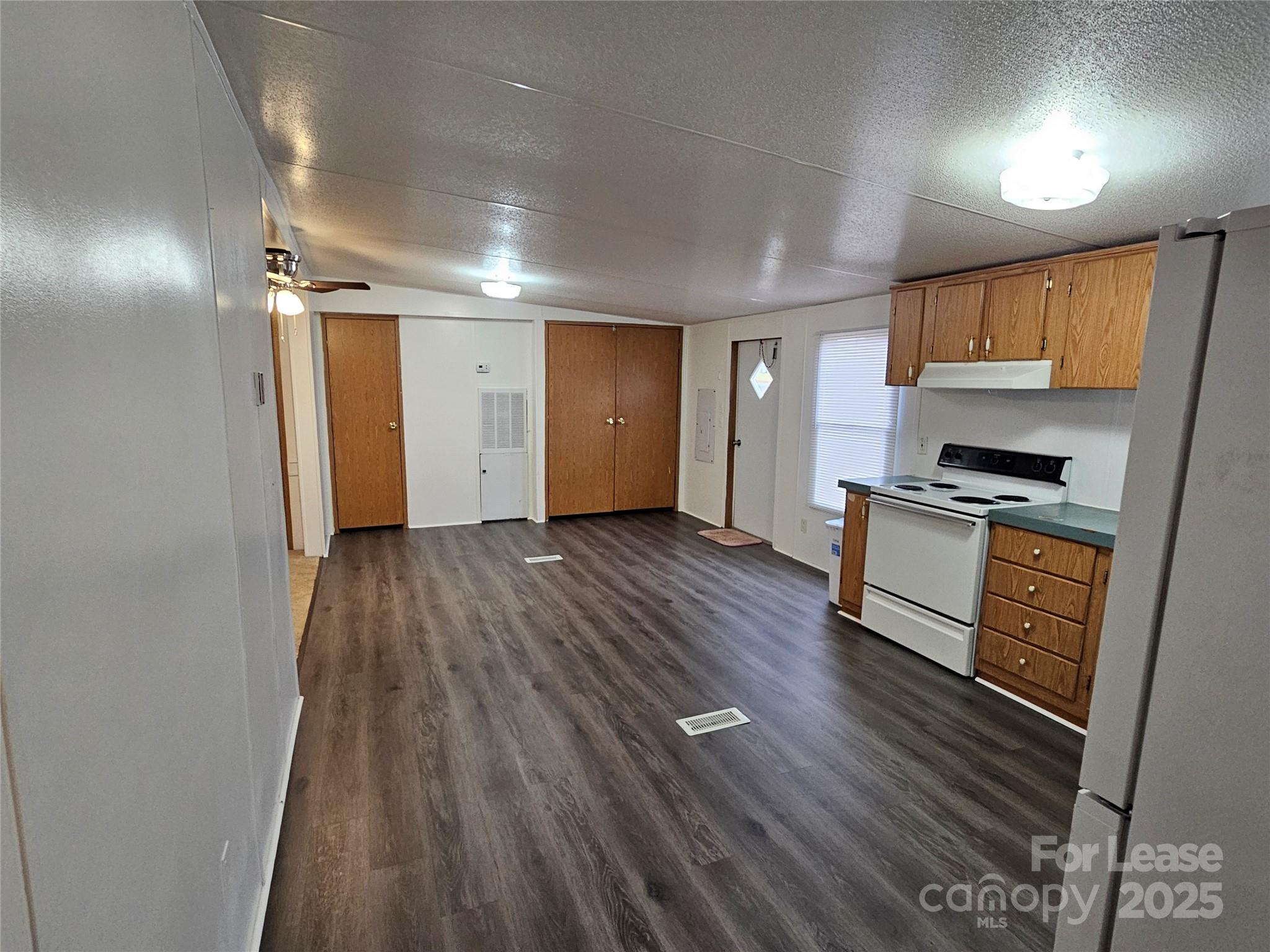 2292 W Wade Avenue 55