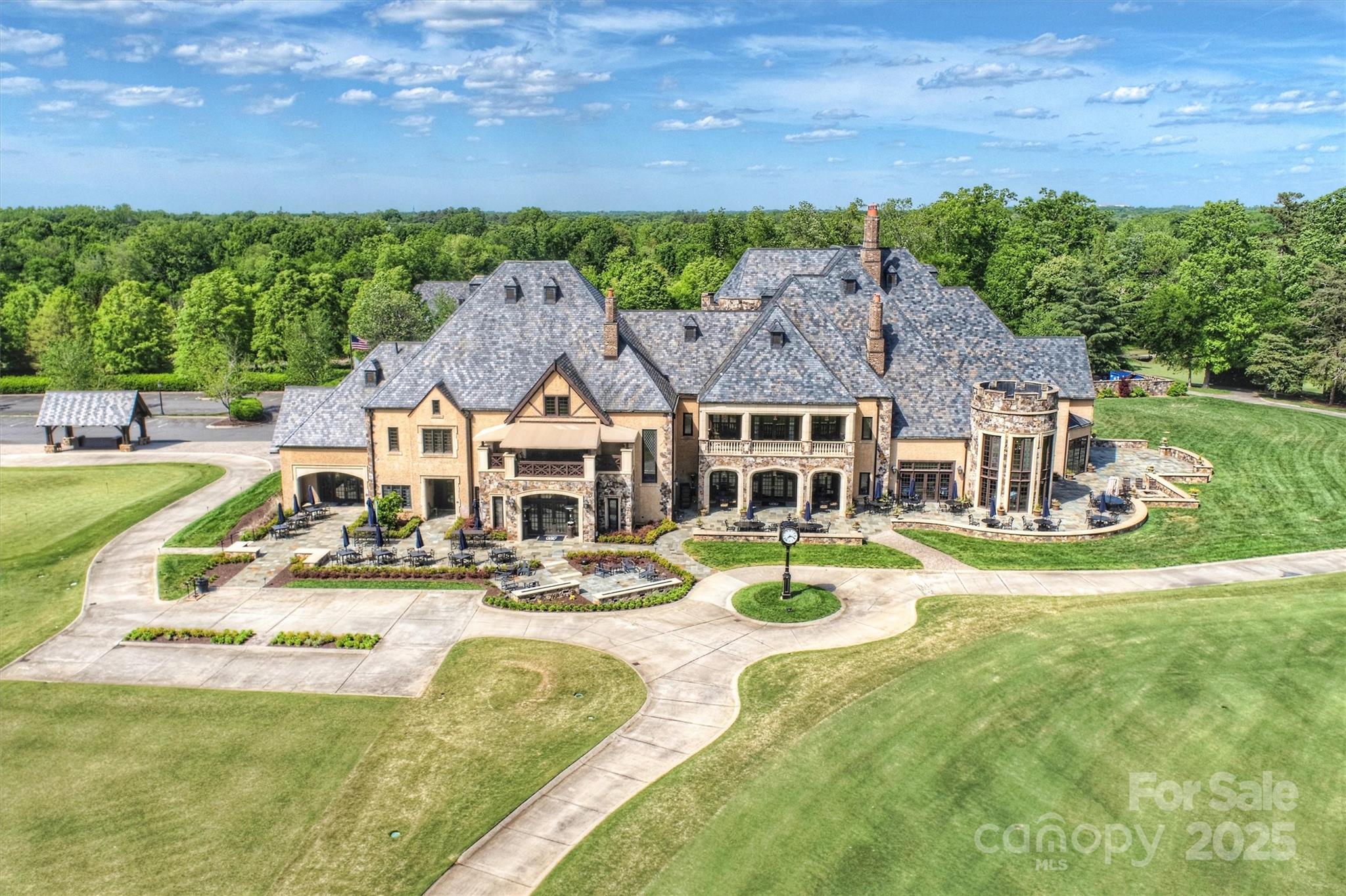 Waxhaw, North Carolina 28173, United States, 5 Bedrooms Bedrooms, ,6 BathroomsBathrooms,Residential,Active,115055