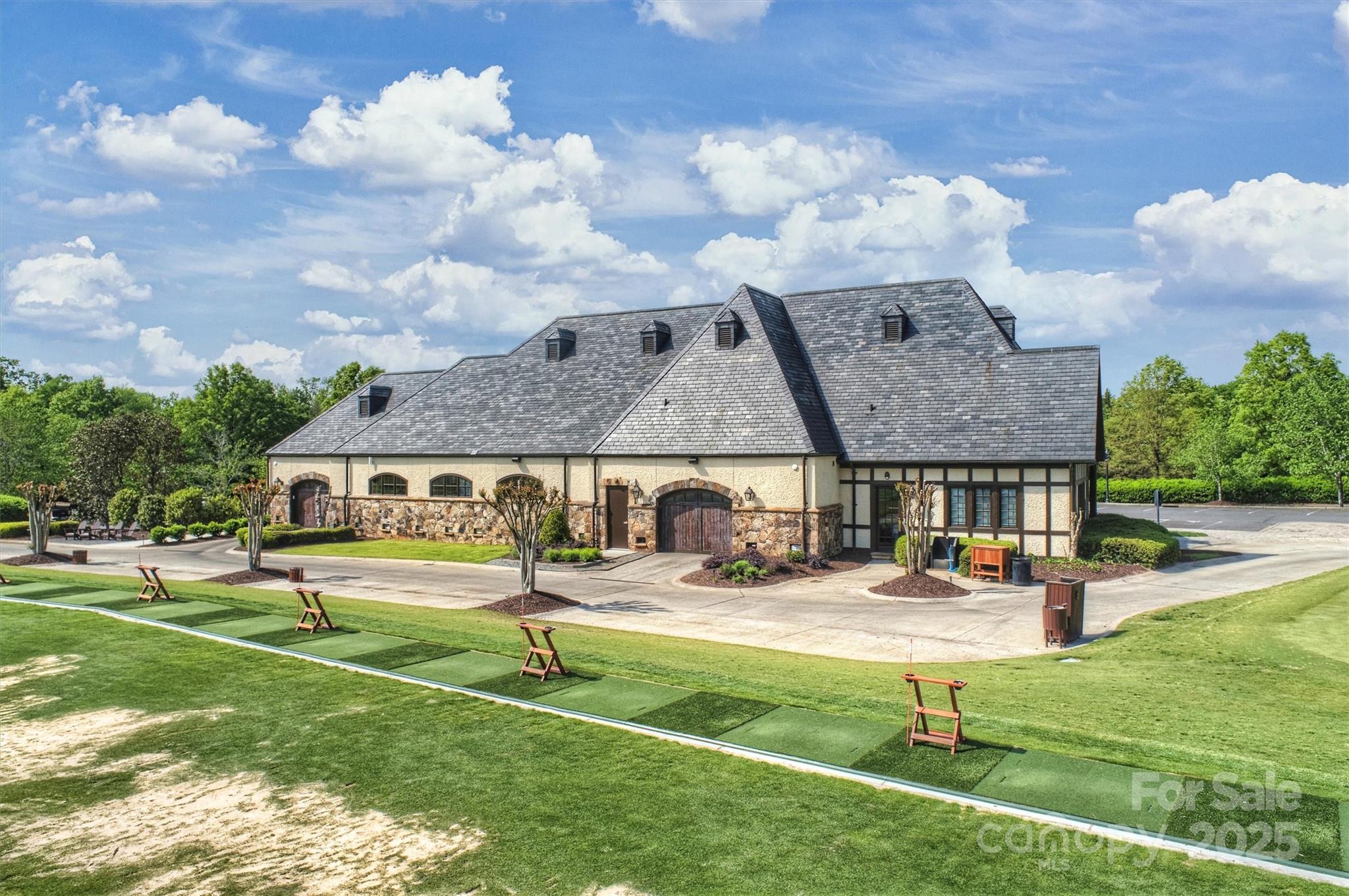 Waxhaw, North Carolina 28173, United States, 5 Bedrooms Bedrooms, ,6 BathroomsBathrooms,Residential,Active,115055