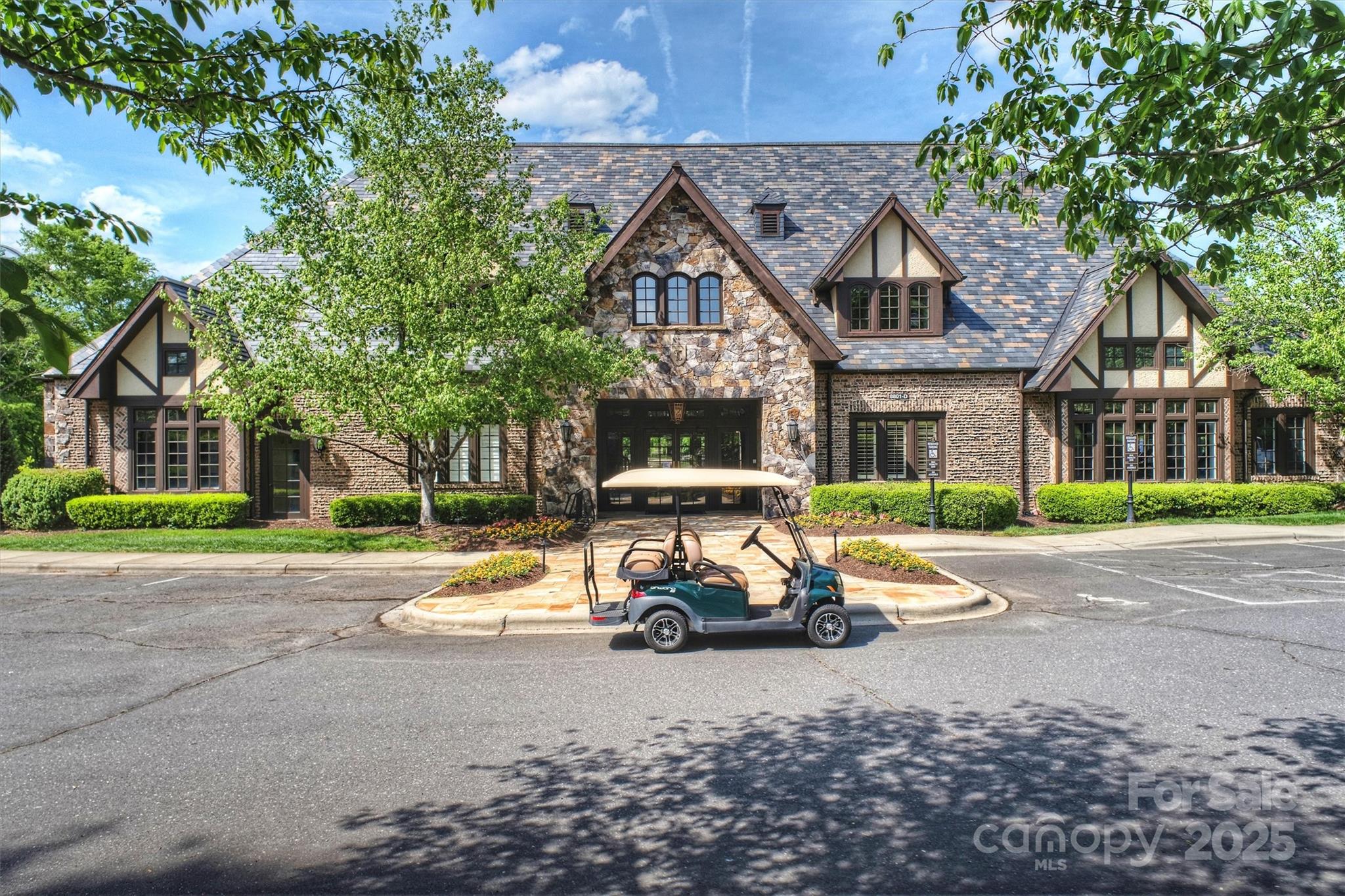 Waxhaw, North Carolina 28173, United States, 5 Bedrooms Bedrooms, ,6 BathroomsBathrooms,Residential,Active,115055