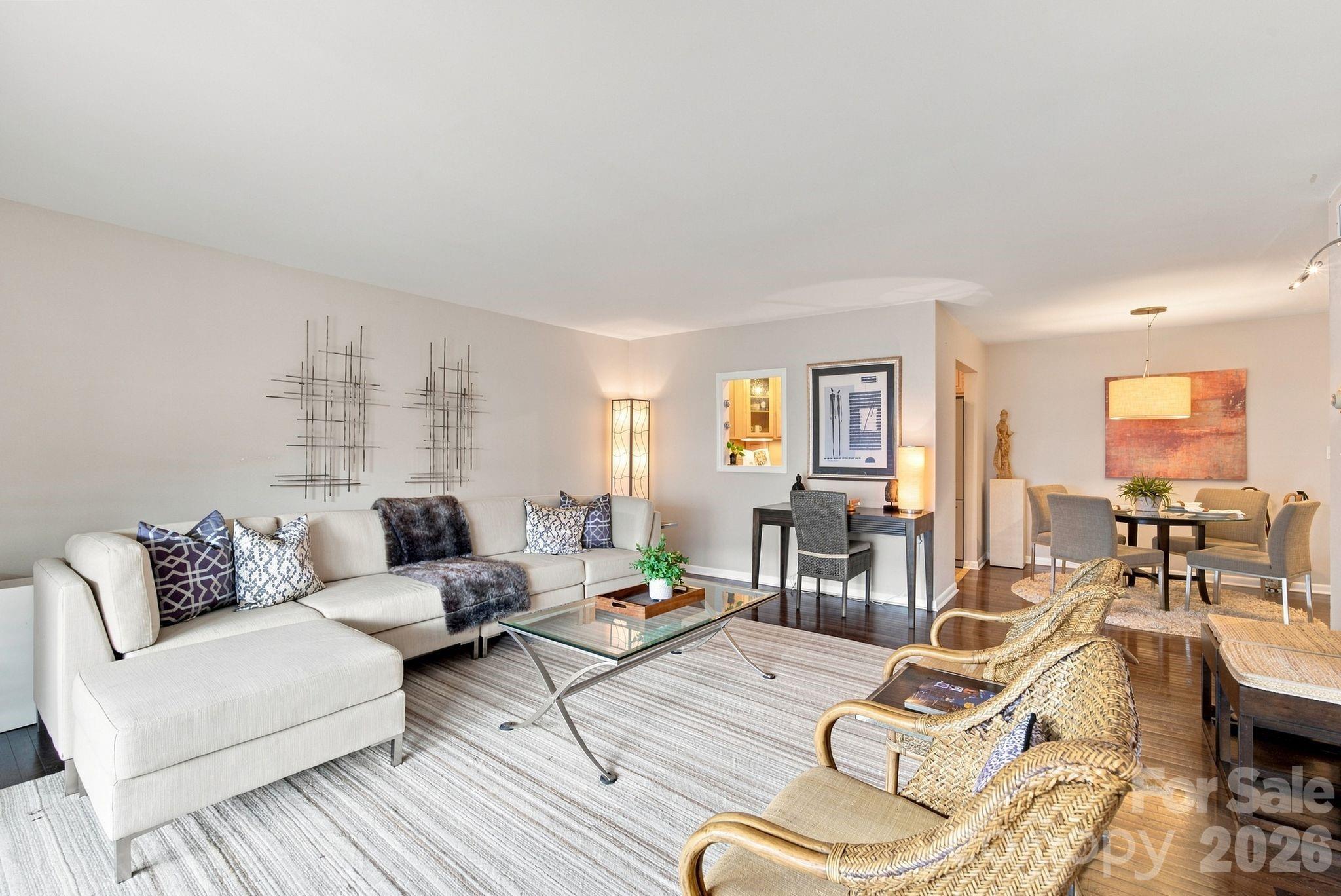 1323 Queens Road 419