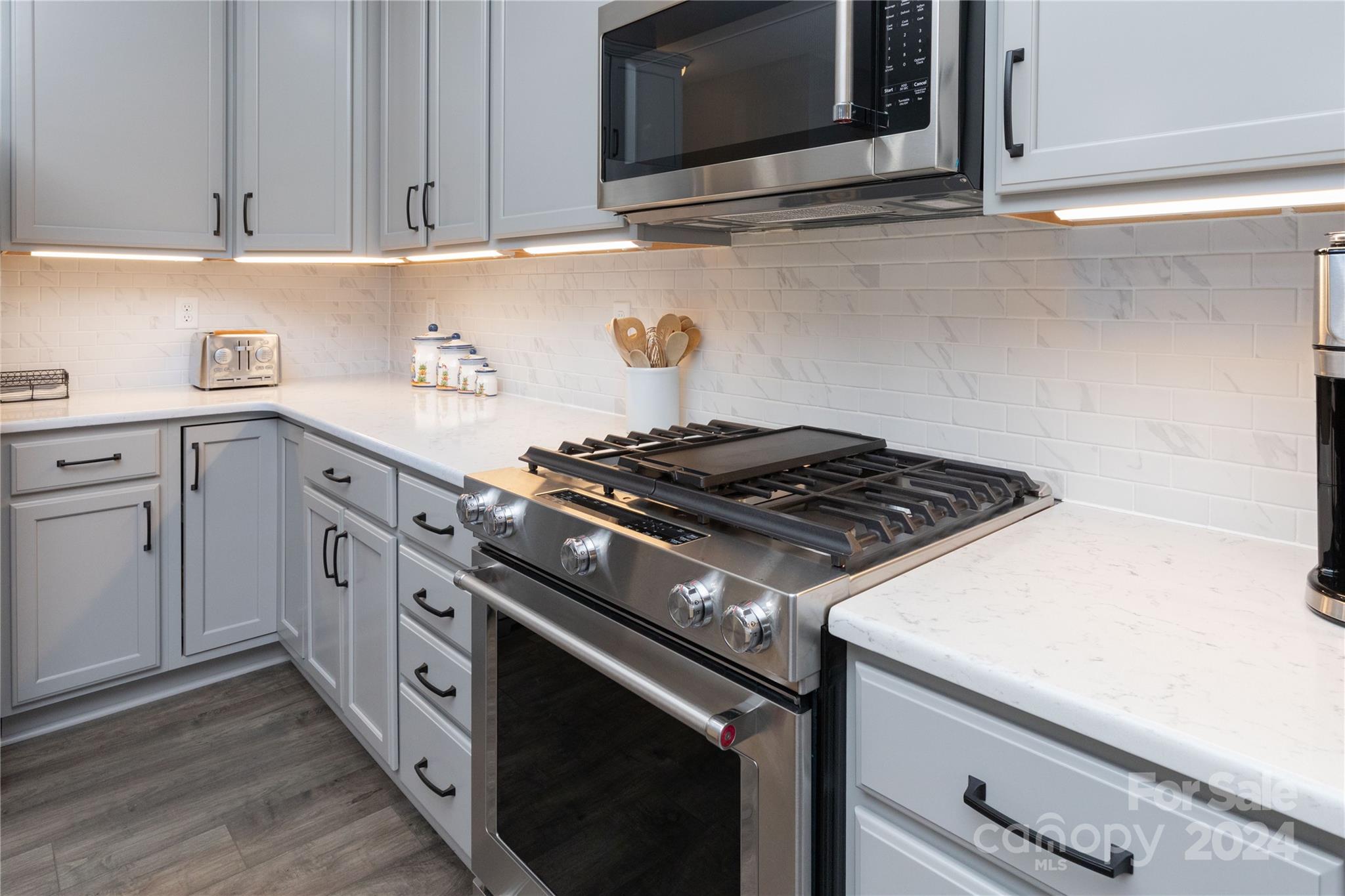 Amber Knolls - Residential