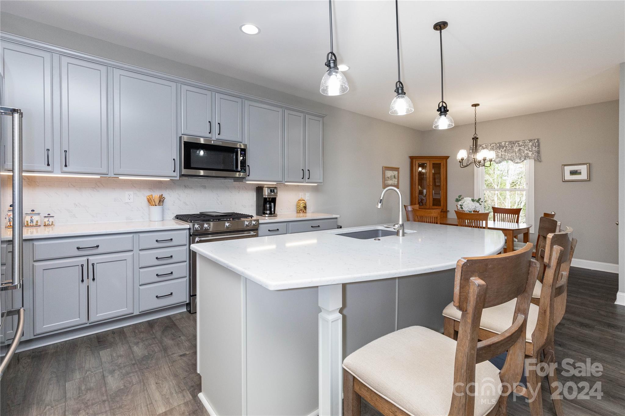 Amber Knolls - Residential