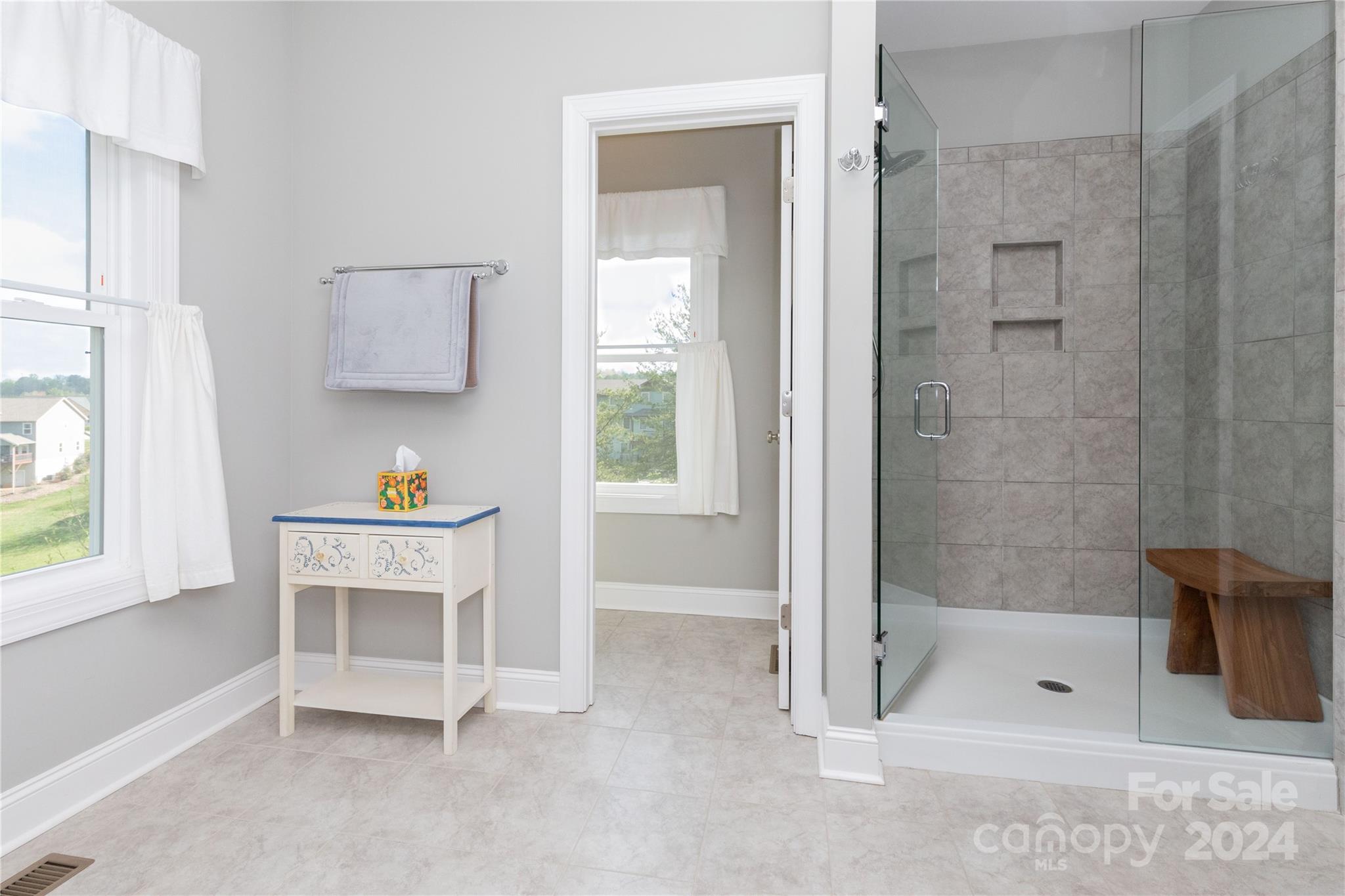 Amber Knolls - Residential