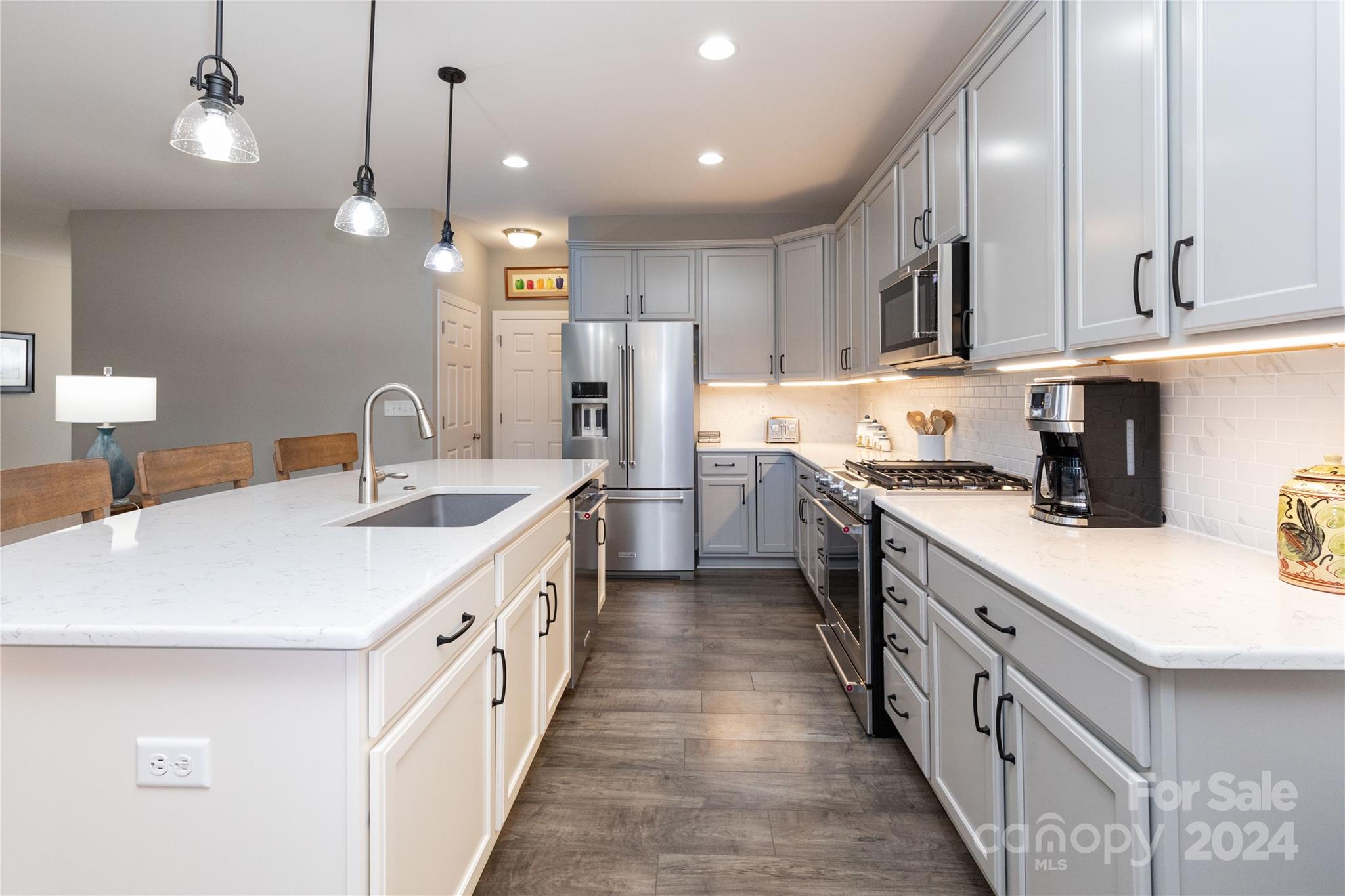 Amber Knolls - Residential