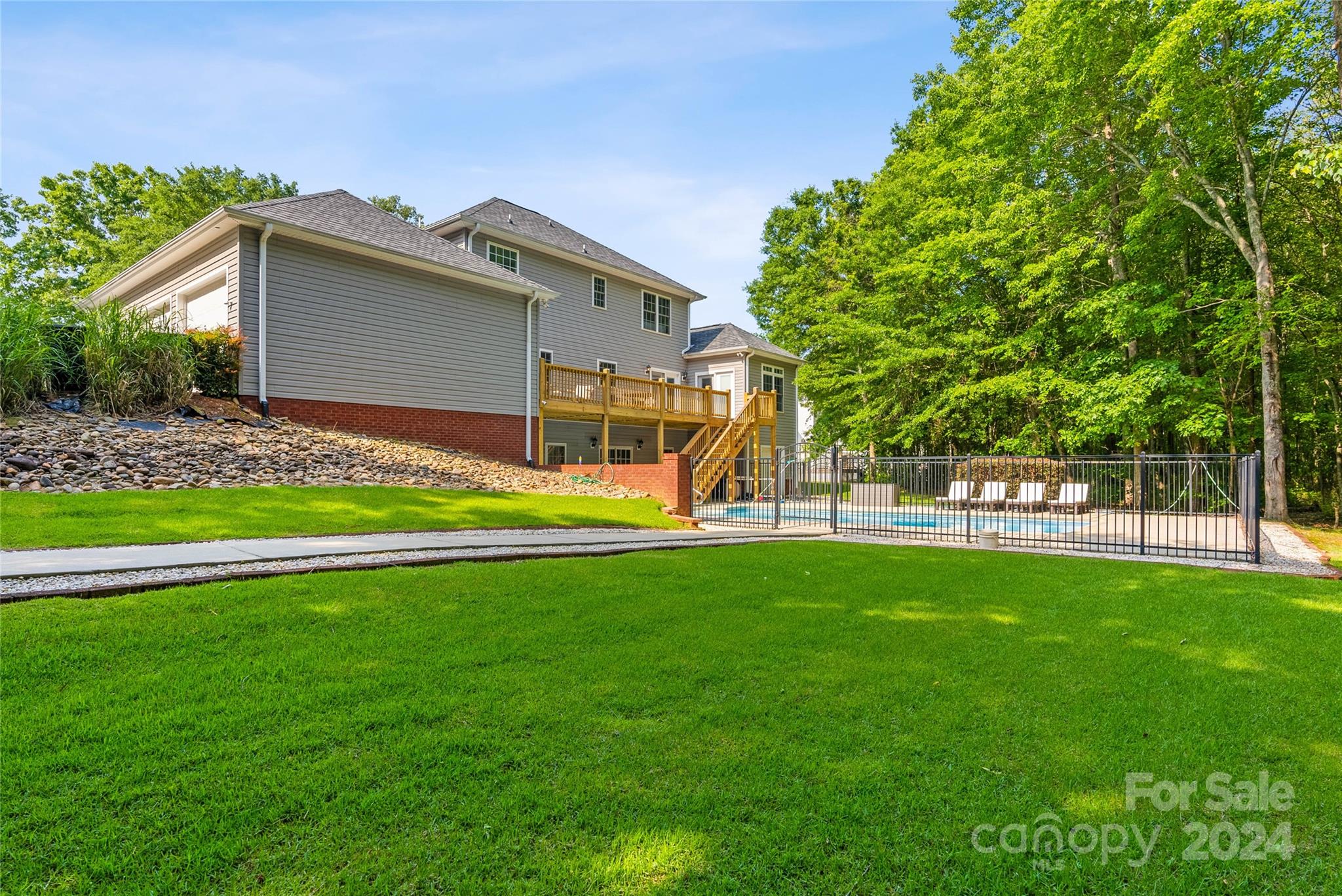 Smith Ridge - Residential