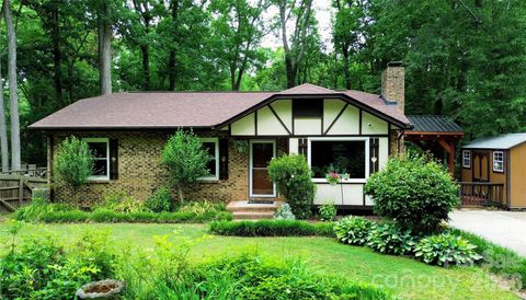 Photo of 313 E Church Street, Stanley, NC 28164 (MLS # 4381606)