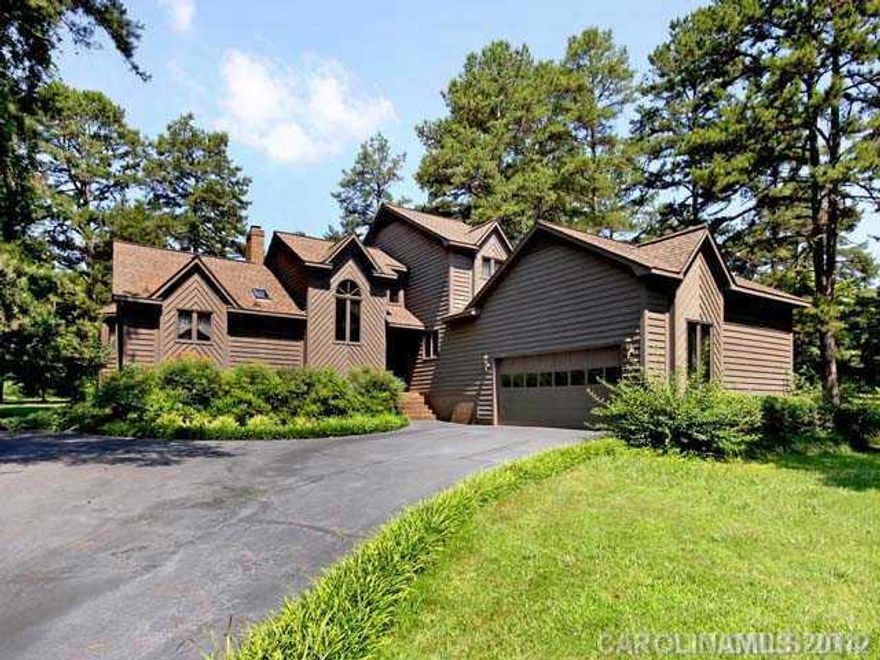 Great waterview home!   Very well maintained, Granite Countertops in  eat in Kitchen.  Master suite on main. Loft area upstairs for office or media. Additional media or playroom.  Super clean, shows well.