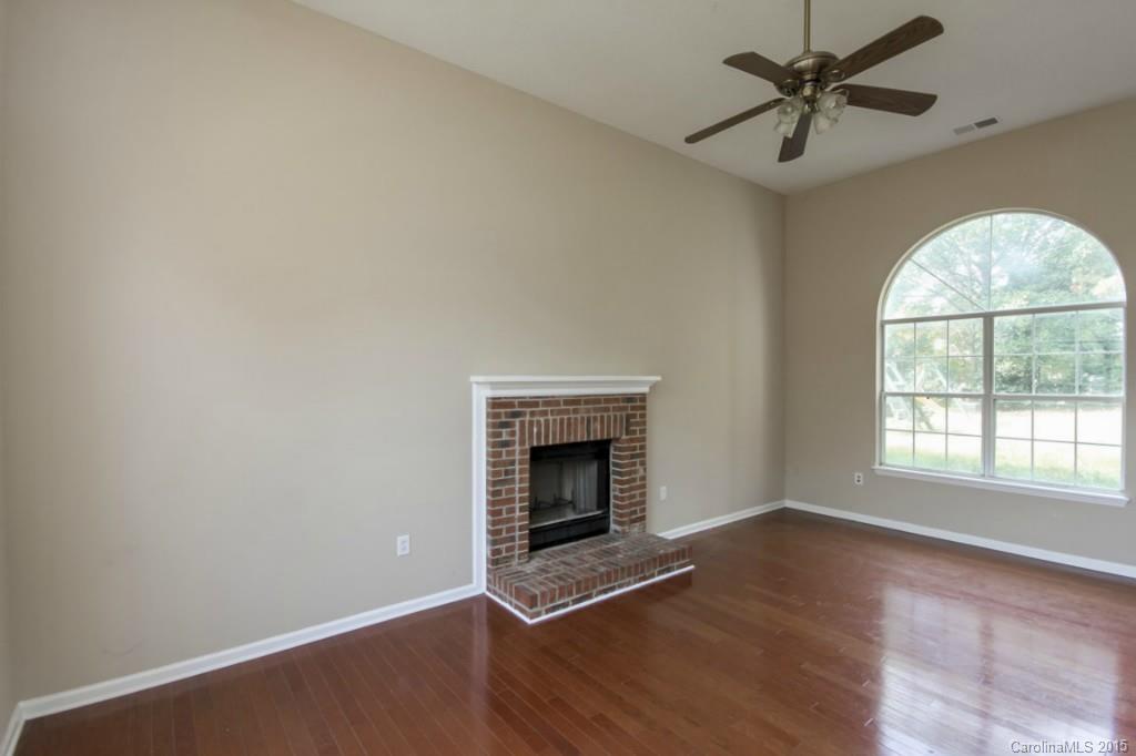 Harris Pointe - Residential