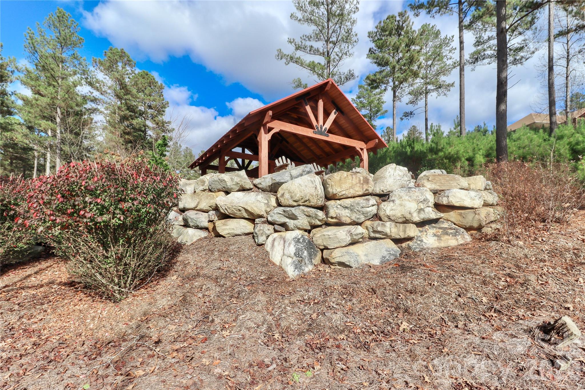 The Waterfront Club - Land