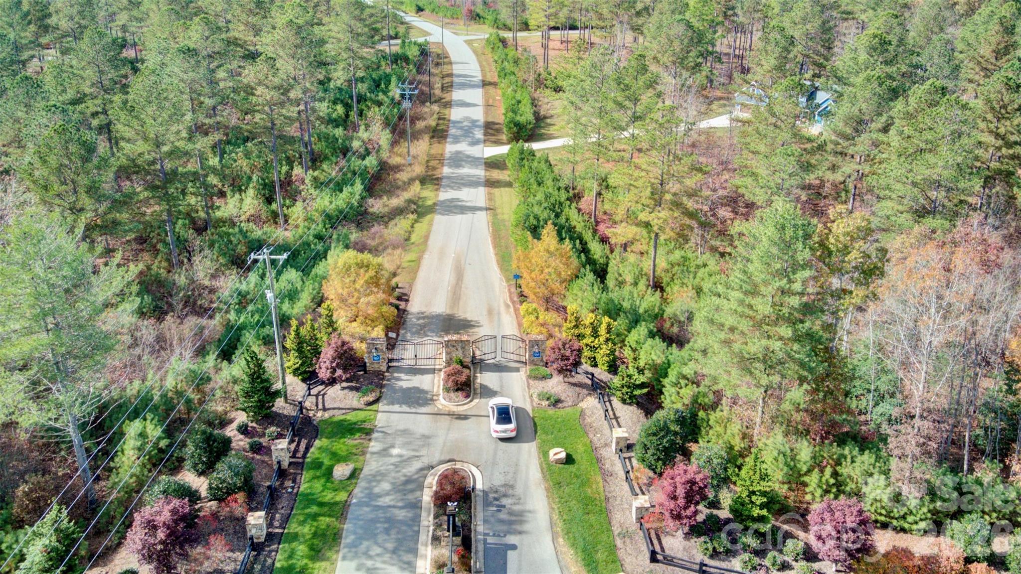 The Waterfront Club - Land