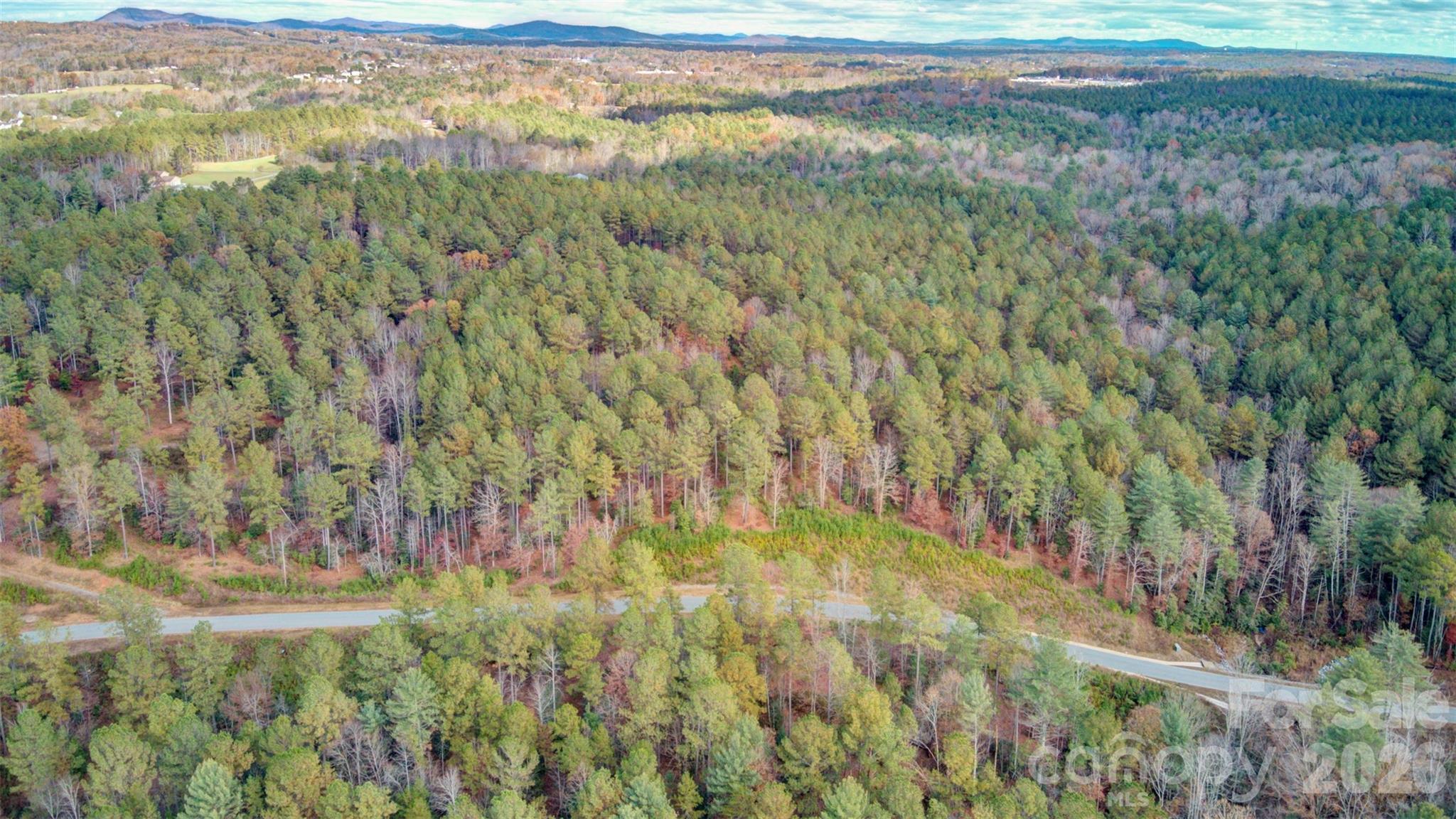 The Waterfront Club - Land