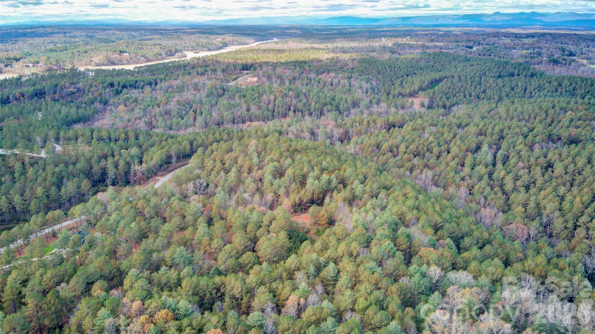 The Waterfront Club - Land