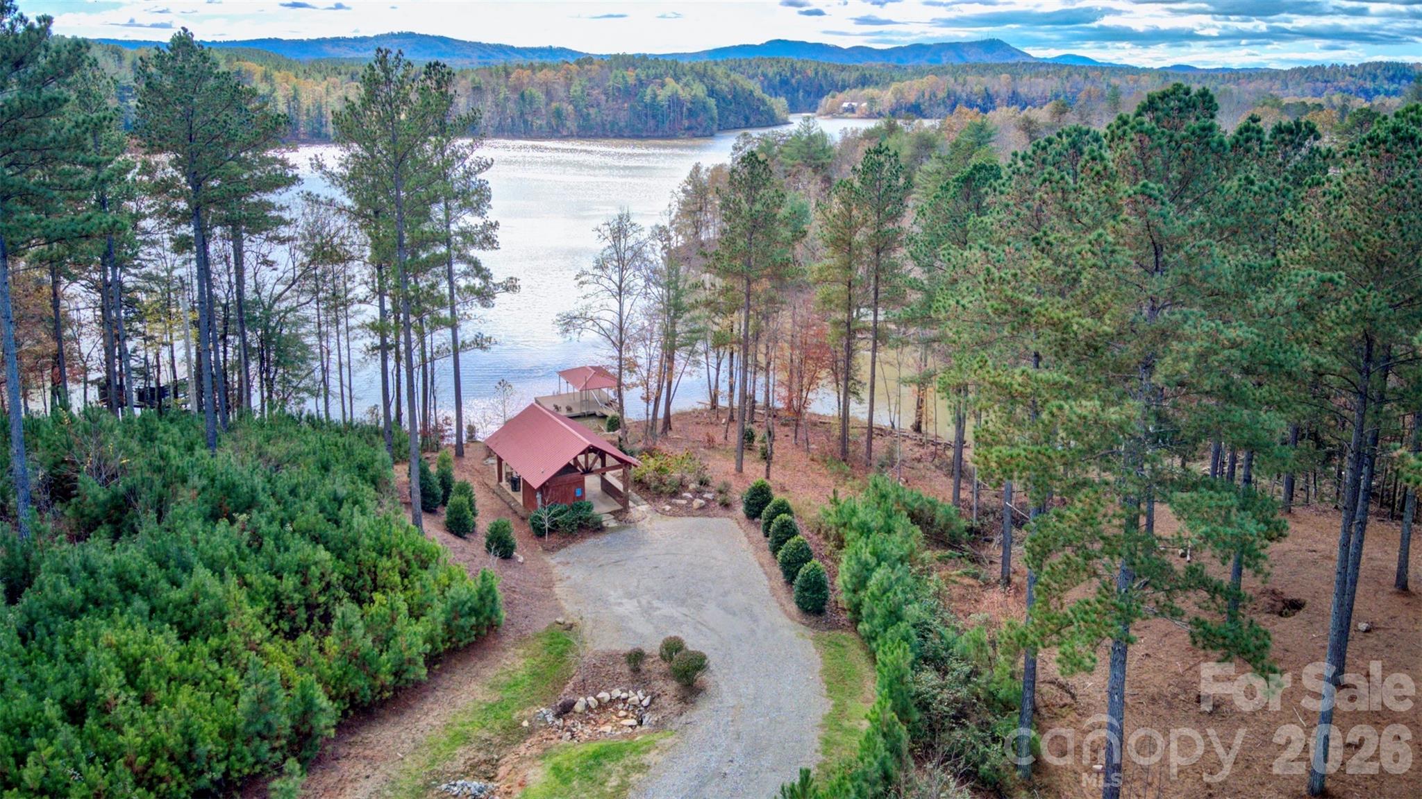 The Waterfront Club - Land