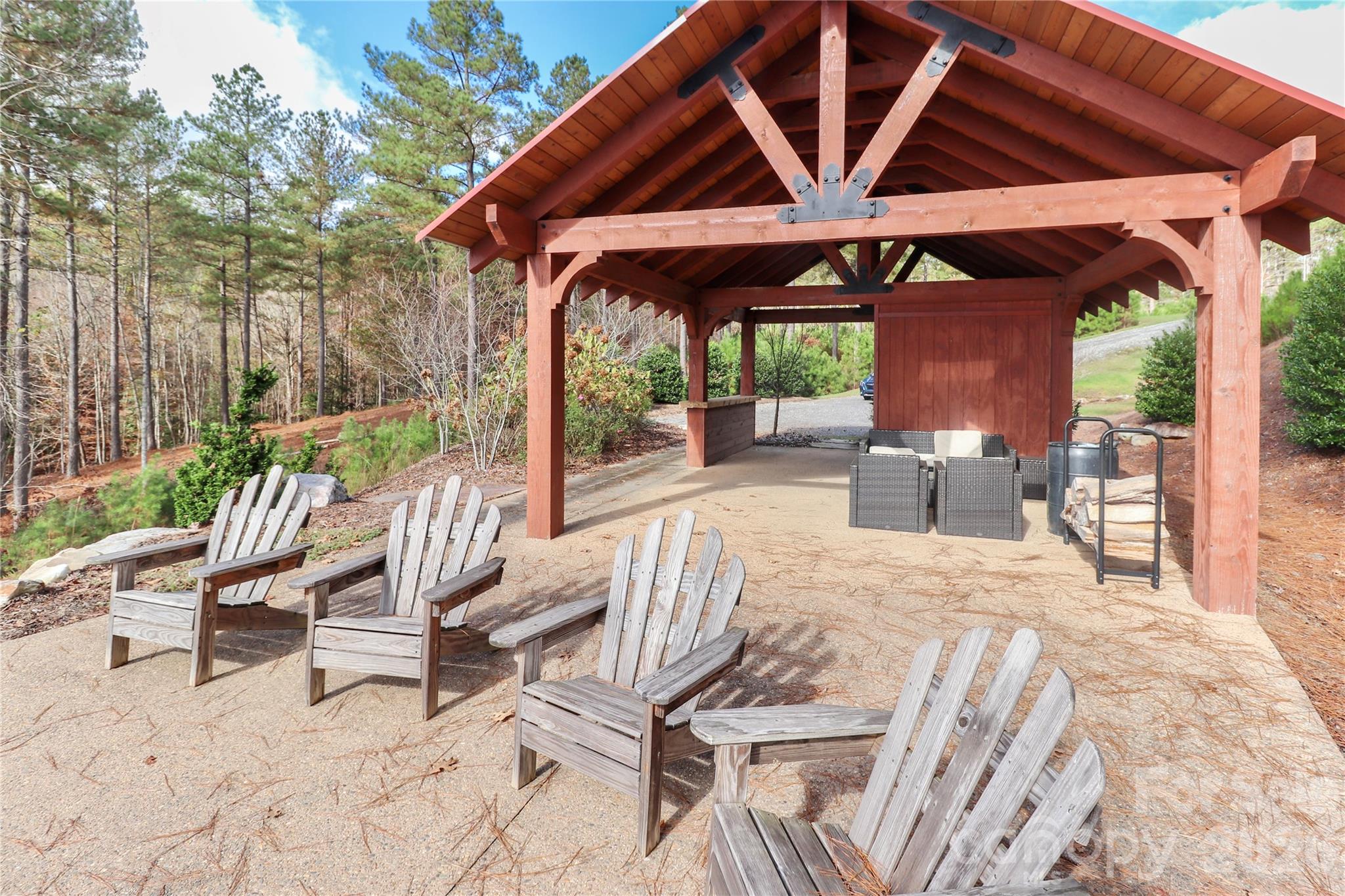 The Waterfront Club - Land