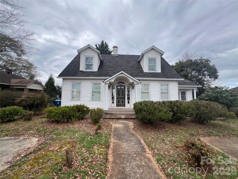 144 S Broadway Street Forest City NC 28043