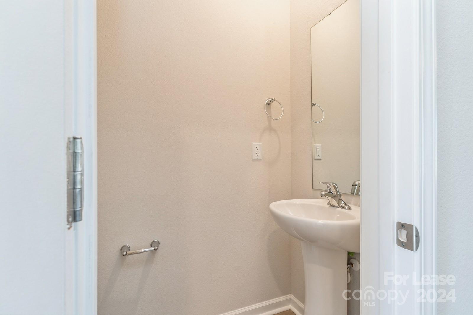 McKee Creek Village - Residential Lease