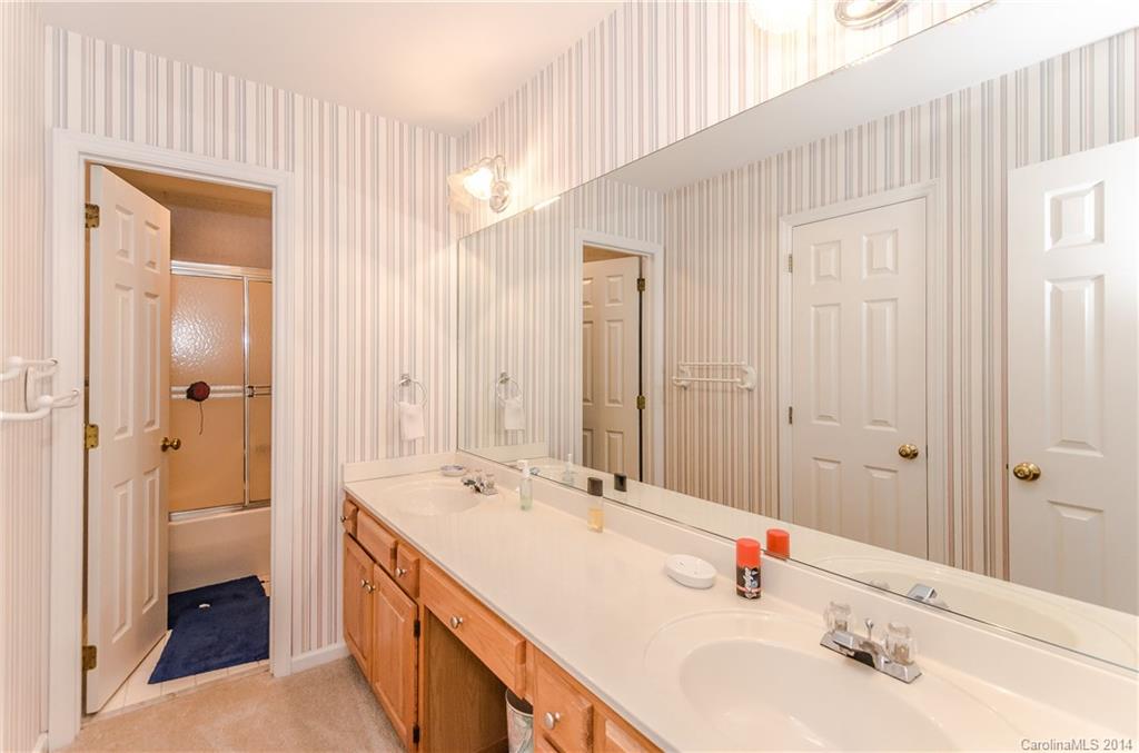 Tega Cay - Residential