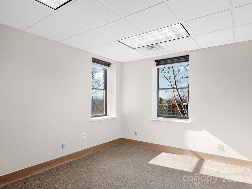 53 S French Broad Avenue 300-400