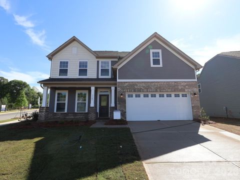 Photo of 1745 Boulder Ridge Drive, Gastonia, NC 28052 (MLS # 4347058)