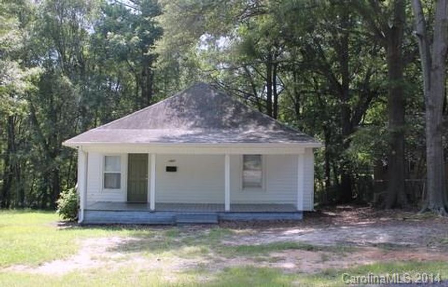 Investors- Great opportunity on this 2 bed/1 bath in Gastonia.  Recently remodeled and ready to start making you money.  REDUCED!!!