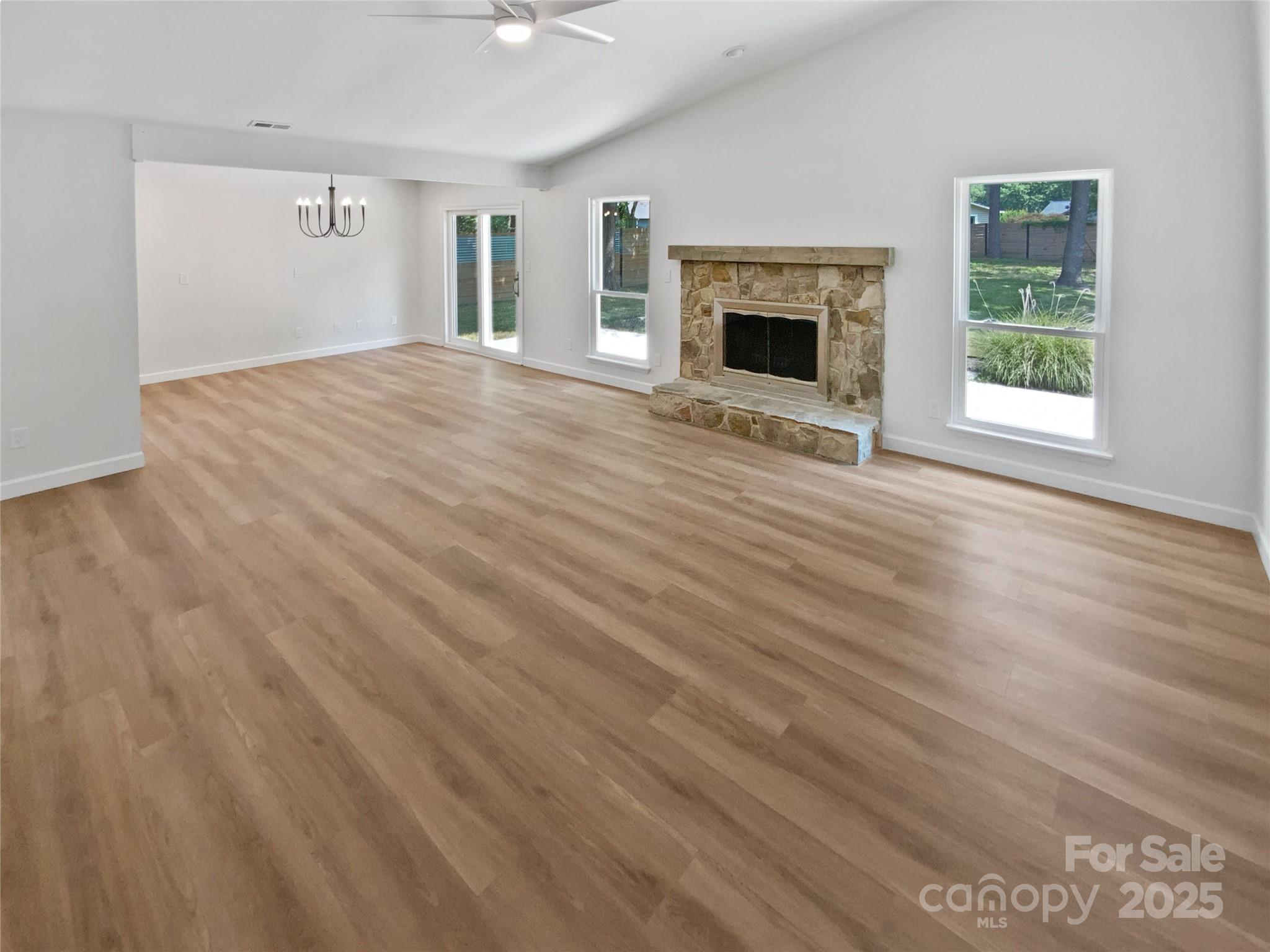 10934 Coachman Circle
