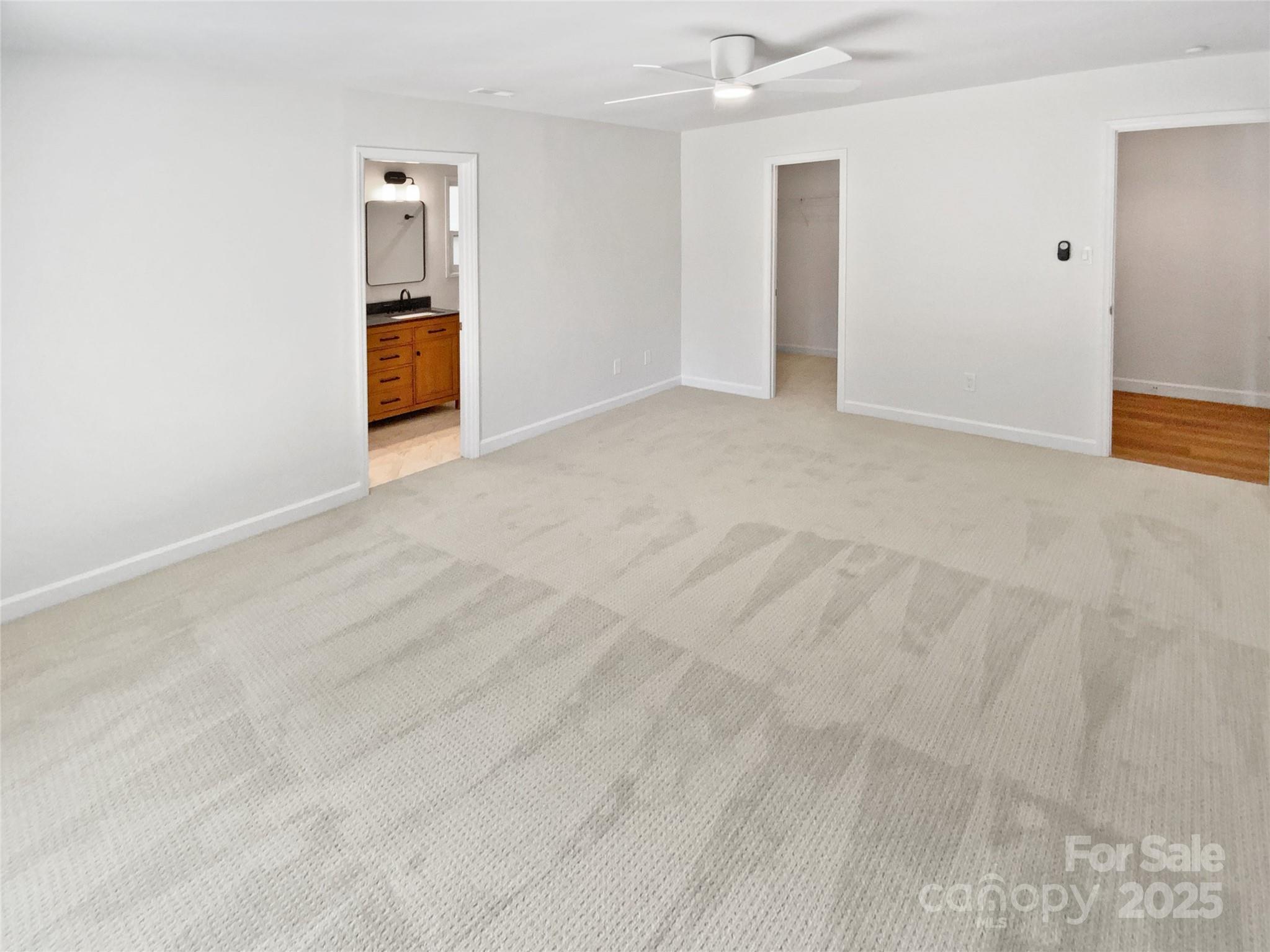10934 Coachman Circle