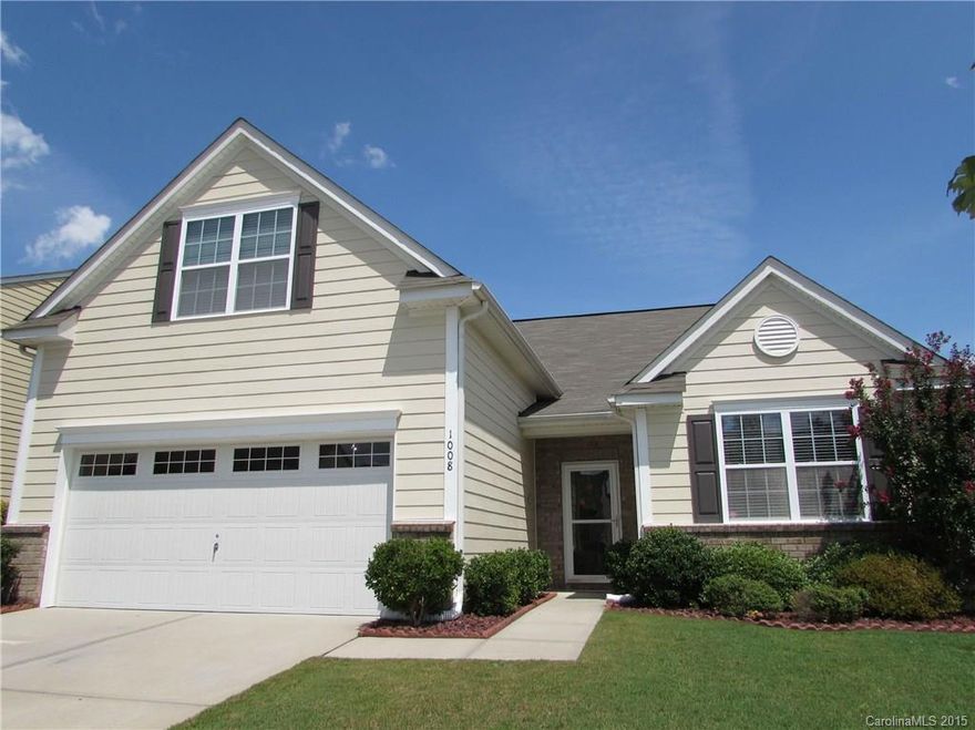 Move in ready, Beautiful 1.5 Story home in highly sought after community. Lge open floor plan, Gourmet Kitchen with Granite counter tops, Tiled backsplash, pantry and lots of storage. Lge Open Family room, Huge 4th bedroom/Bonus room on the 2nd floor w/lots of storage. Fenced yard w/patio. Lge Master Suite w/Separate Shower, Garden Tub, Dble Vanity & Huge Closet. New Flooring throughout
Great Community w/pool, club house, soccer field & playground. Many Social events to help buyers feel welcome