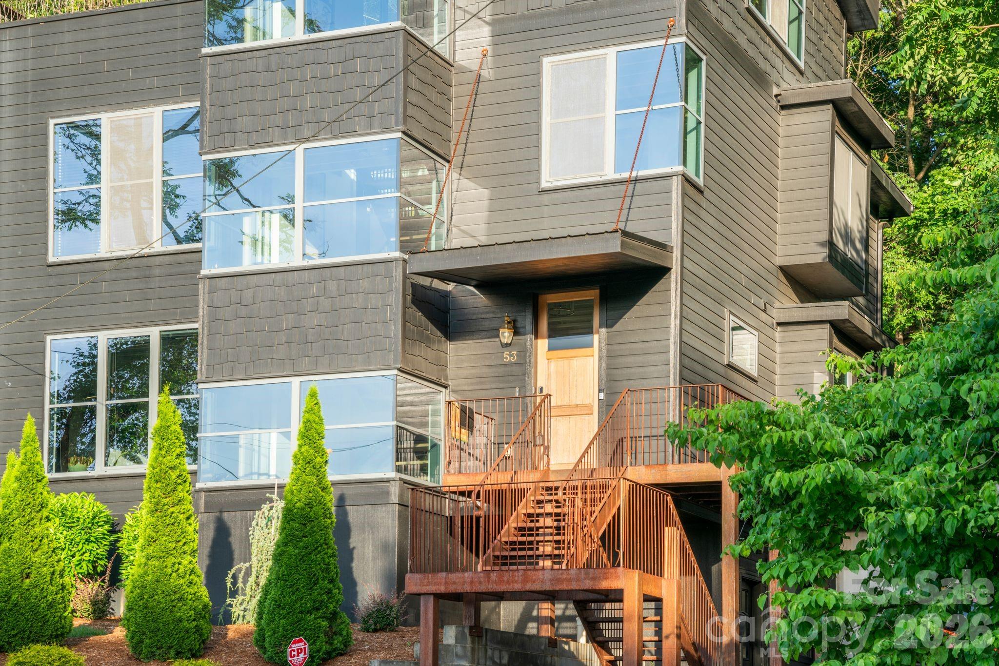 53 Buchanan Place