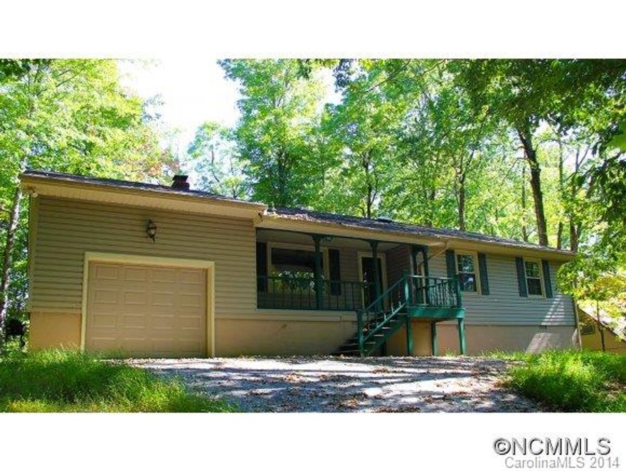 The best deal in Connestee Falls! Home has been renovated and appears to be in great condition relative to the competition. Property has been acquired through foreclosure. See virtual tour for video about this fantastic community and all it's wonderful amenities. Buyer to pay CFPOA UAFee of $8,000.