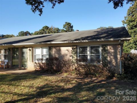 Photo of 6100/6102 Pleasant Grove Road, Charlotte, NC 28216 (MLS # 4359326)