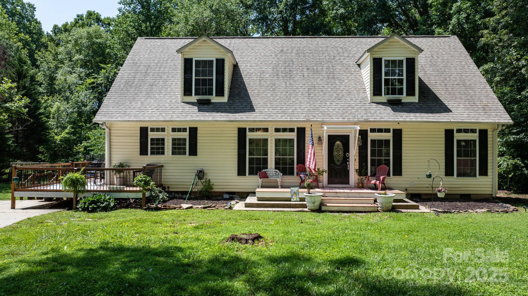 7648 Forest Oak Drive