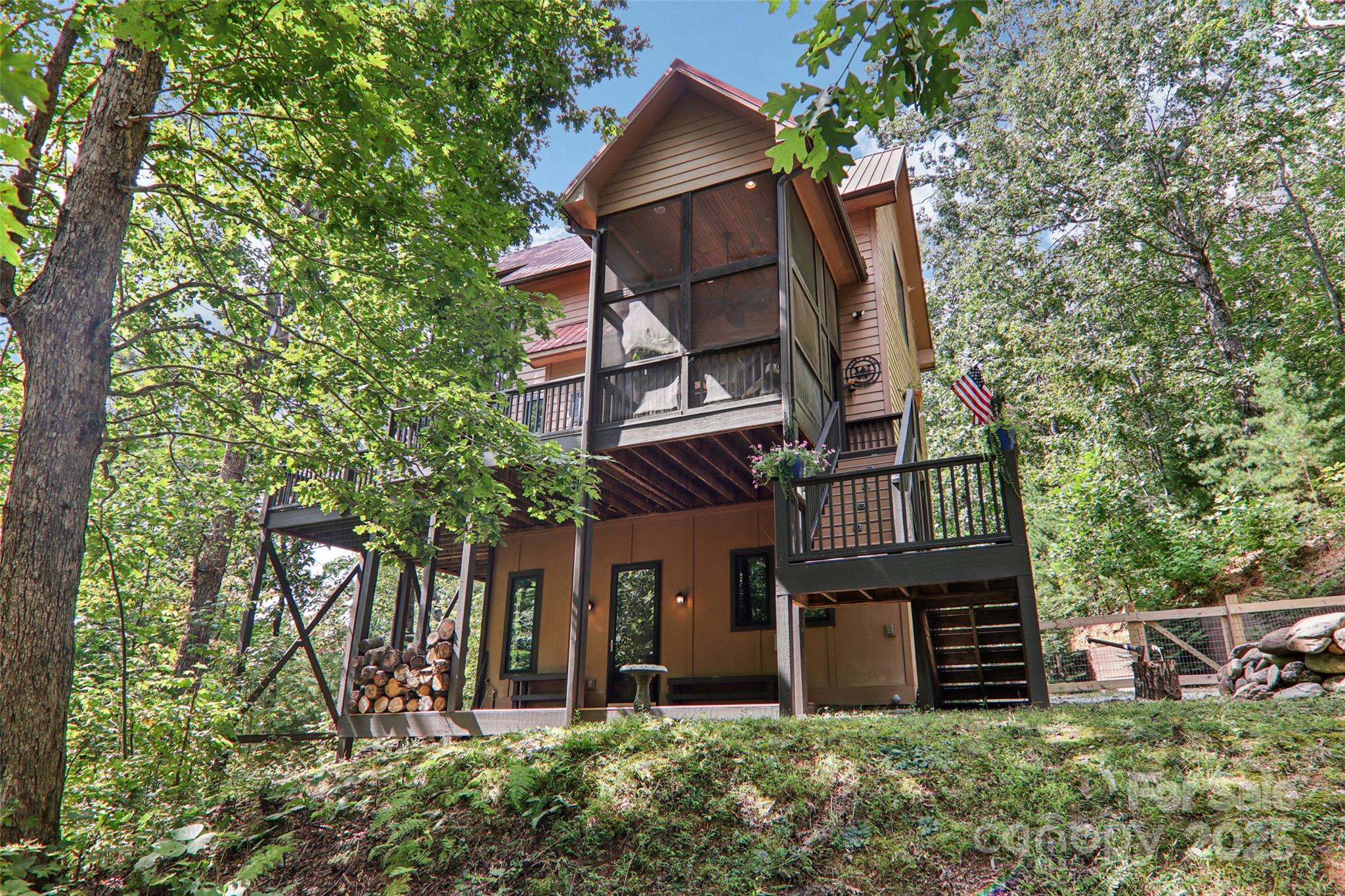 184 Deep Woods Lane