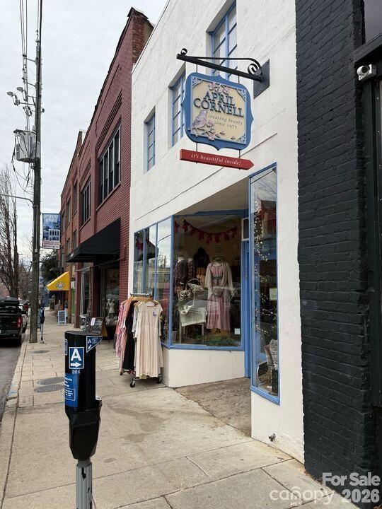 28 N Lexington Avenue, Asheville, NC, 28801