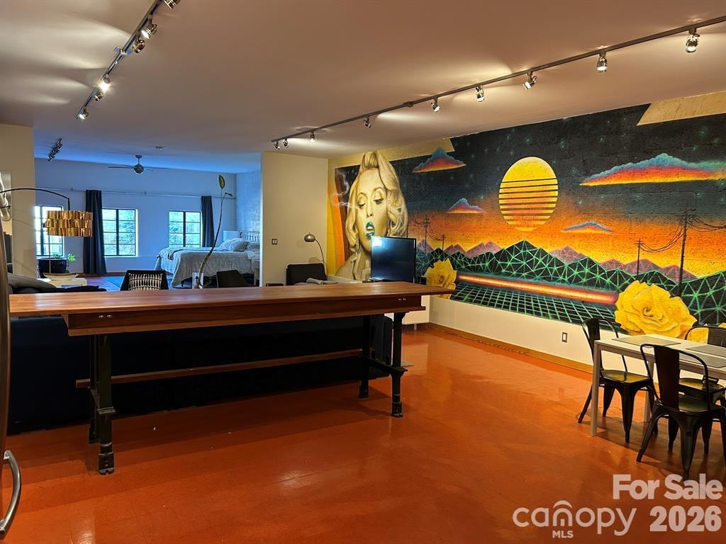 28 N Lexington Avenue