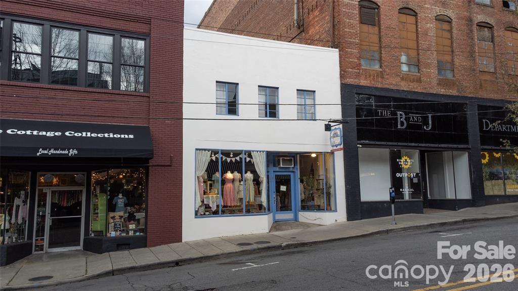 28 N Lexington Avenue