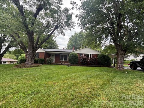 Photo of 327 Arrowood Street SE, Lenoir, NC 28645 (MLS # 4399172)
