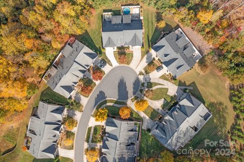 A home in Clemmons