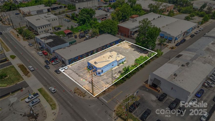 Incredible 2,300+- sq ft free-standing retail building investment opportunity in a prime ML-2 zoned location, offering intense flexibility for a wide range of uses. This corridor is experiencing explosive growth with multiple apartment developments underway and a rising population driving demand for mixed-use spaces. Surrounding parcels are already being re-zoned to IMU (Innovation Mixed Use), opening the door to even greater development potential, including urban residential, office, retail, and creative flex spaces. Whether you hold, redevelop, or reposition, this is your chance to secure a property in one of the city's fastest-transforming investment zones. This building is a blank slate—ready for you to capitalize on this investment. Features include 8–9 ft ceilings.