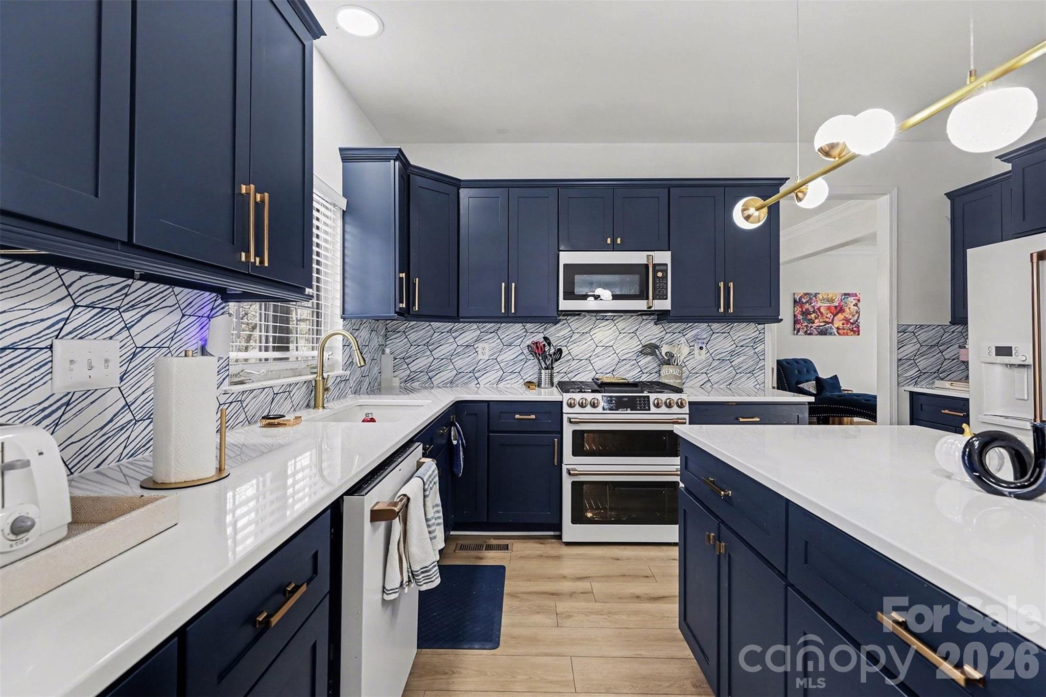 4132 Meadowview Hills Drive